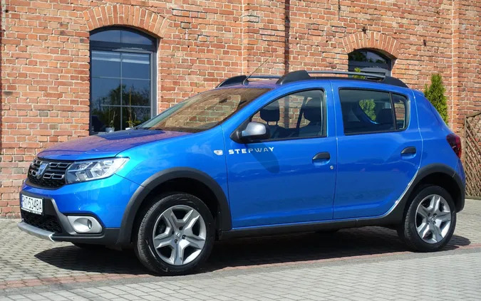 samochody osobowe Dacia Sandero Stepway cena 41900 przebieg: 69500, rok produkcji 2020 z Mosina